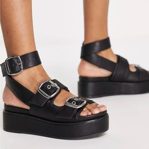 NWT ASOS Chunky Buckle Flatform Sandals Size 6